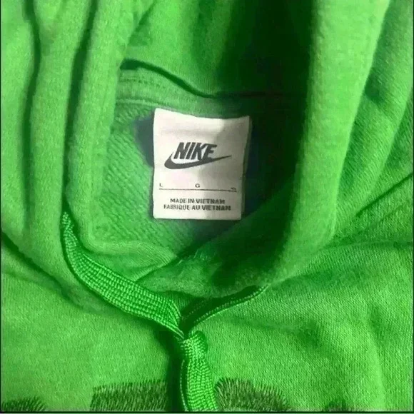 Green hoodie in a size large - Picture 4 of 4